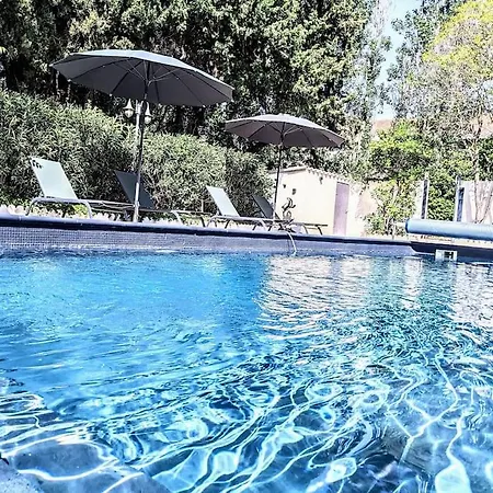 A La Ferme, Billard Et Jacuzzi Prive Et Piscine.