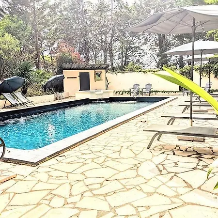 A La Ferme, Billard Et Jacuzzi Prive Et Piscine. 弗卢尔