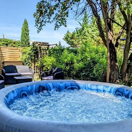 A La Ferme, Billard Et Jacuzzi Prive Et Piscine. 度假居 弗卢尔
